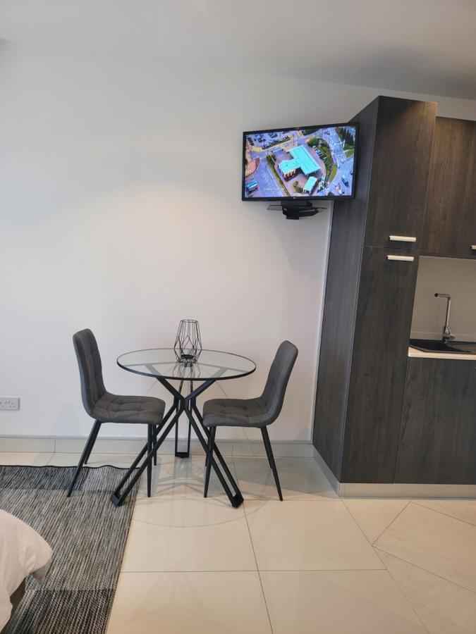 Rt Properties @ The Lennox Airport Residential Άκρα Εξωτερικό φωτογραφία